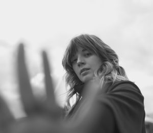 Diskusia a autogramiáda so spisovateľkou Nicol Hochholczerovou